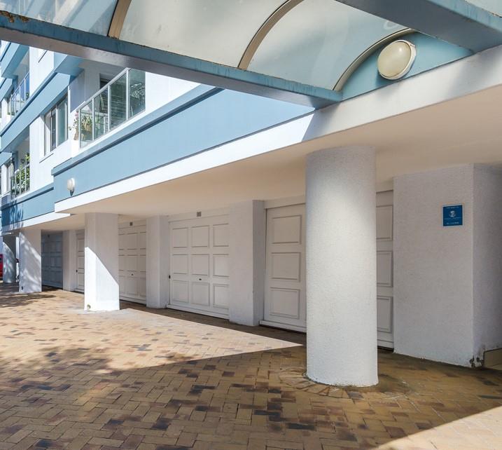 3 Bedroom Property for Sale in Sea Point Western Cape